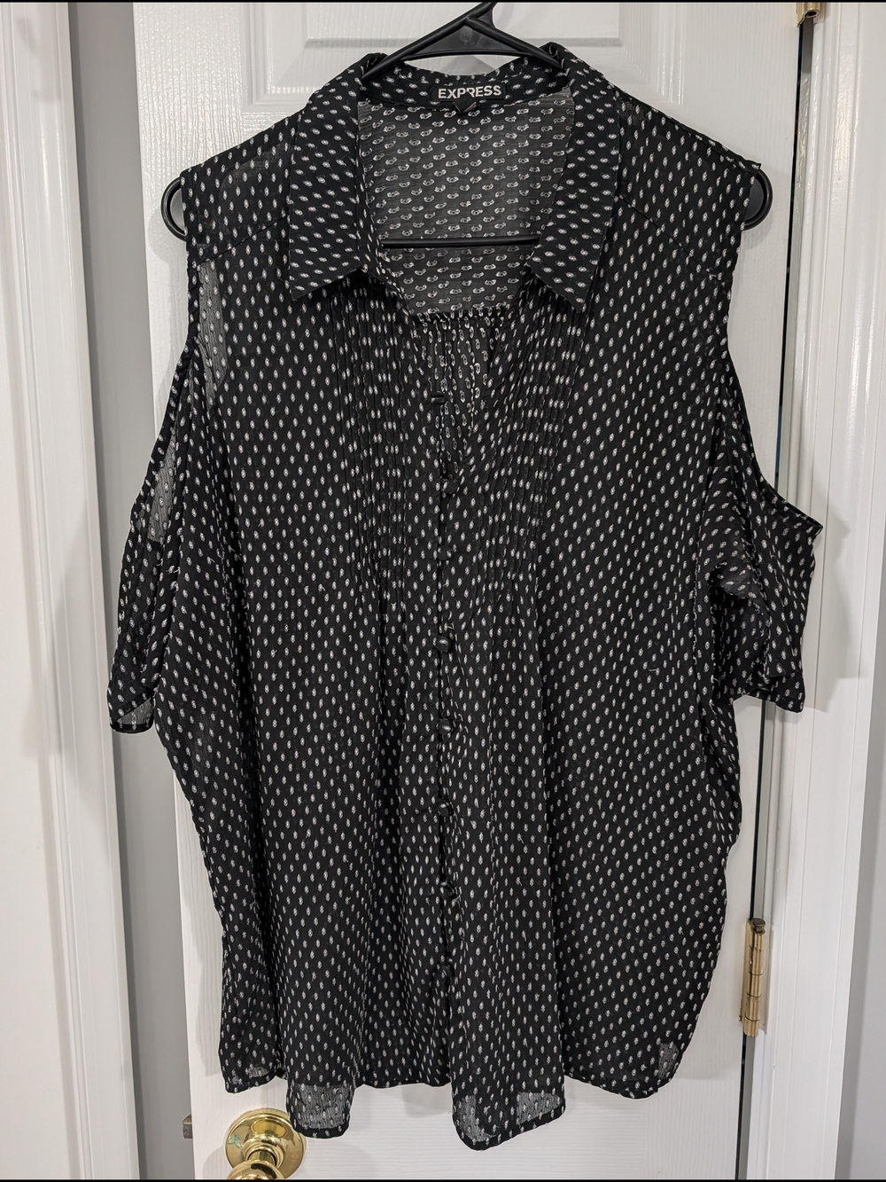 Express Women’s Black Cold-Shoulder Button-Up Top